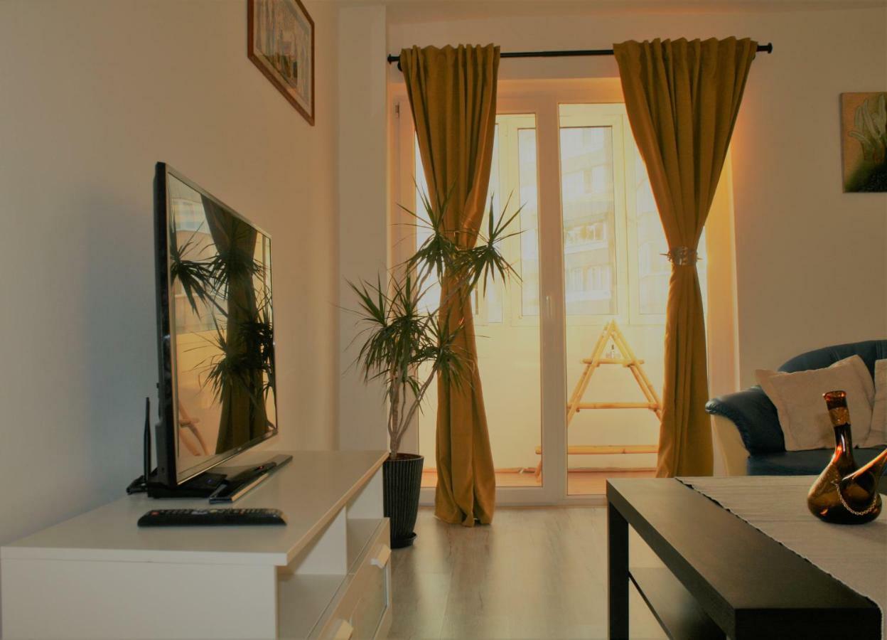 Târgu-Mureş Casa Peterfi - Apartment With 3 Bedrooms And Spacious Living Room מראה חיצוני תמונה